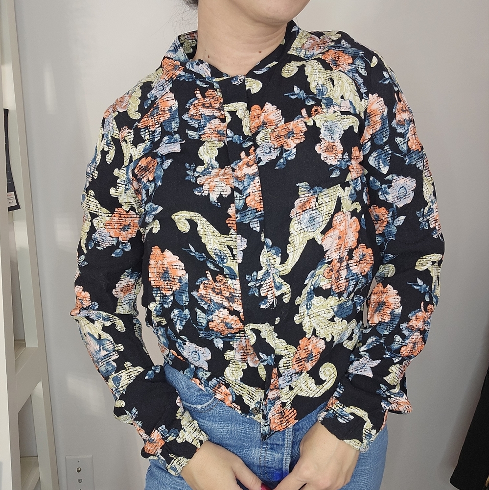 Light Weight Jacket - Picture 2 of 4